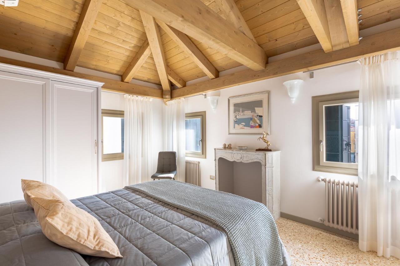 Ca' Cappello Venice Apartment 2 With Canal View Екстериор снимка