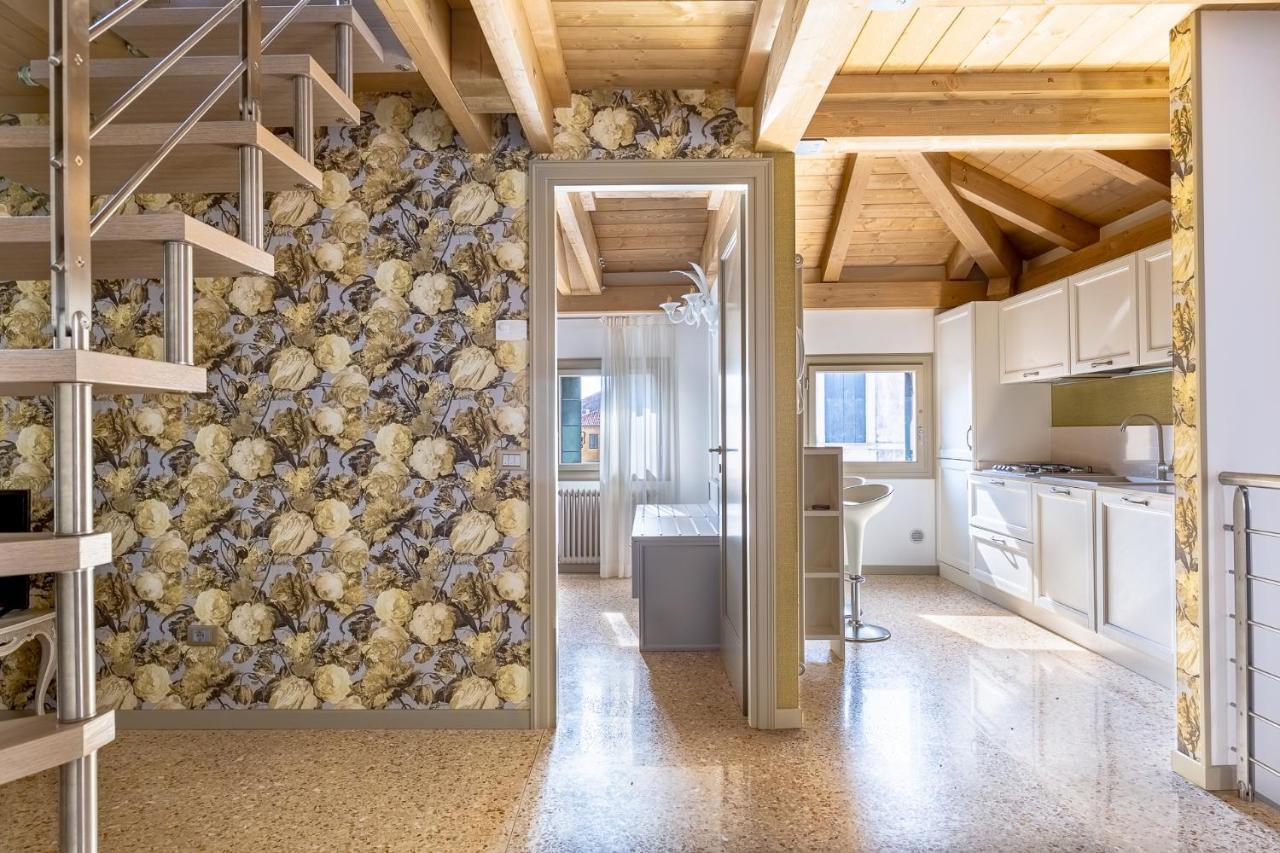 Ca' Cappello Venice Apartment 2 With Canal View Екстериор снимка