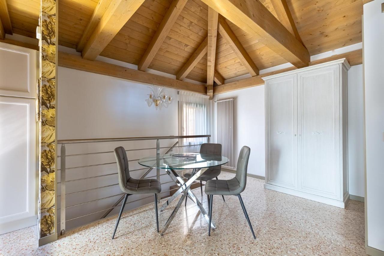 Ca' Cappello Venice Apartment 2 With Canal View Екстериор снимка