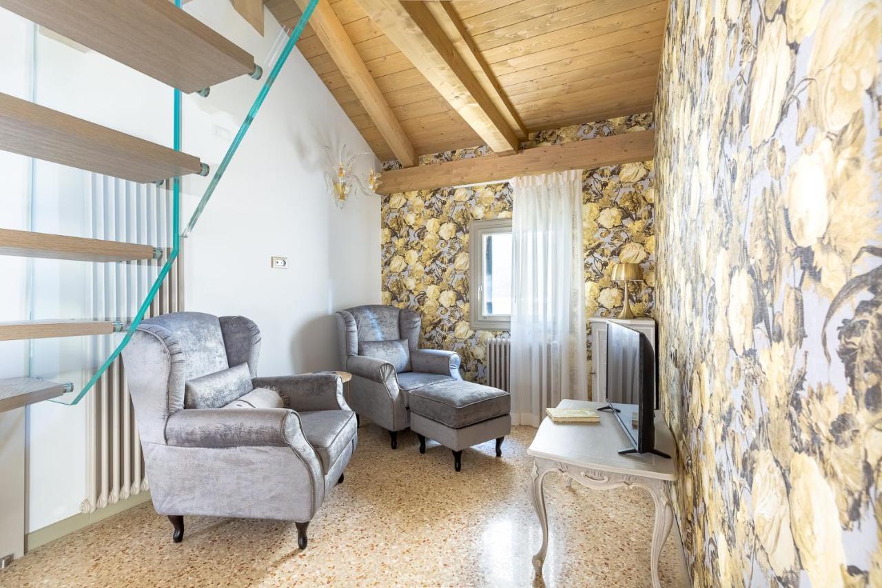 Ca' Cappello Venice Apartment 2 With Canal View Екстериор снимка